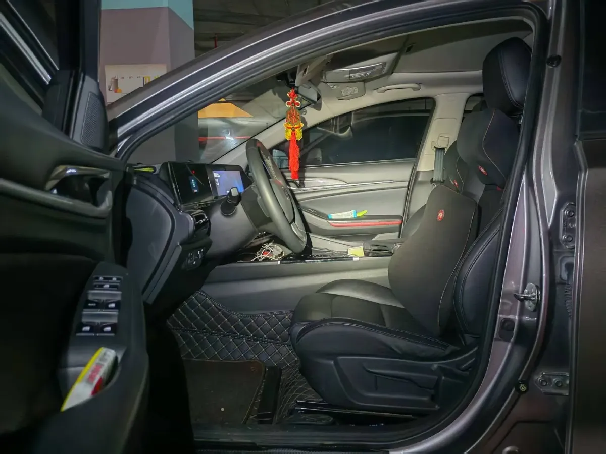 2020 ChangAn Eado 1.6L 128HP L4 6AT,autocango,china used car exporter,china ev exporter,chinese used car exporter,chinese used ev exporter