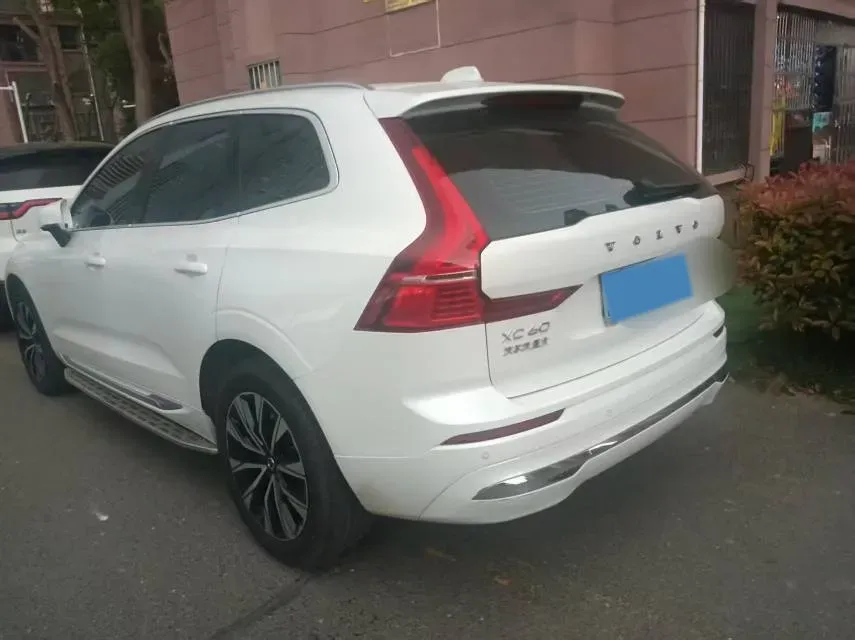 2024 Volvo XC60 2.0T 250HP L4 8AT,autocango,china used car exporter,china ev exporter,chinese used car exporter,chinese used ev exporter