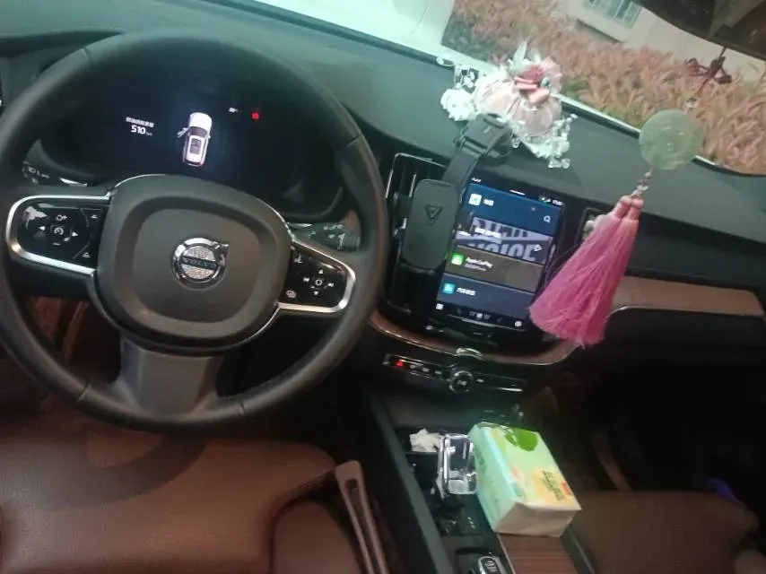 2024 Volvo XC60 2.0T 250HP L4 8AT,autocango,china used car exporter,china ev exporter,chinese used car exporter,chinese used ev exporter