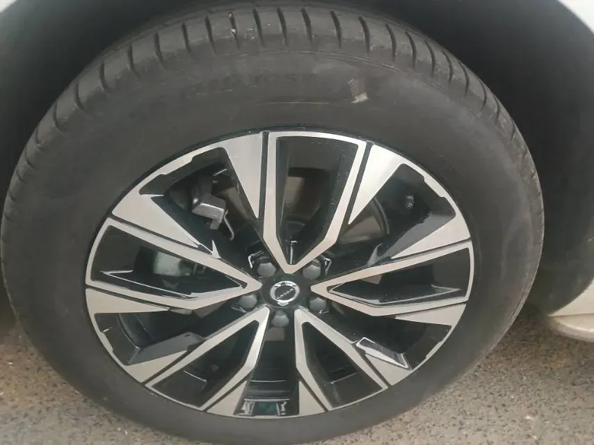 2024 Volvo XC60 2.0T 250HP L4 8AT,autocango,china used car exporter,china ev exporter,chinese used car exporter,chinese used ev exporter