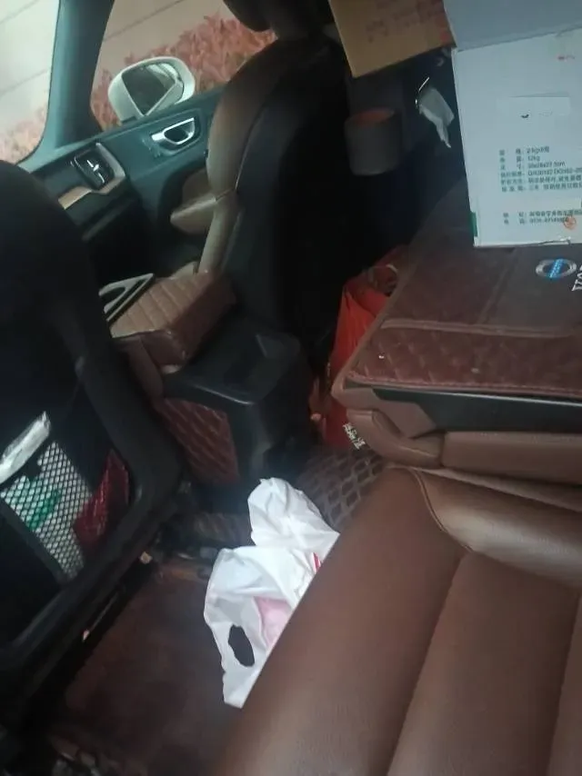 2024 Volvo XC60 2.0T 250HP L4 8AT,autocango,china used car exporter,china ev exporter,chinese used car exporter,chinese used ev exporter