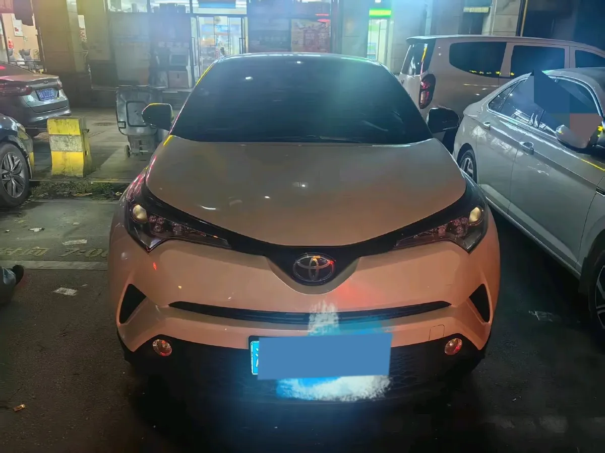 2018 Toyota C-HR 2.0L 171HP L4 CVT,autocango,china used car exporter,china ev exporter,chinese used car exporter,chinese used ev exporter