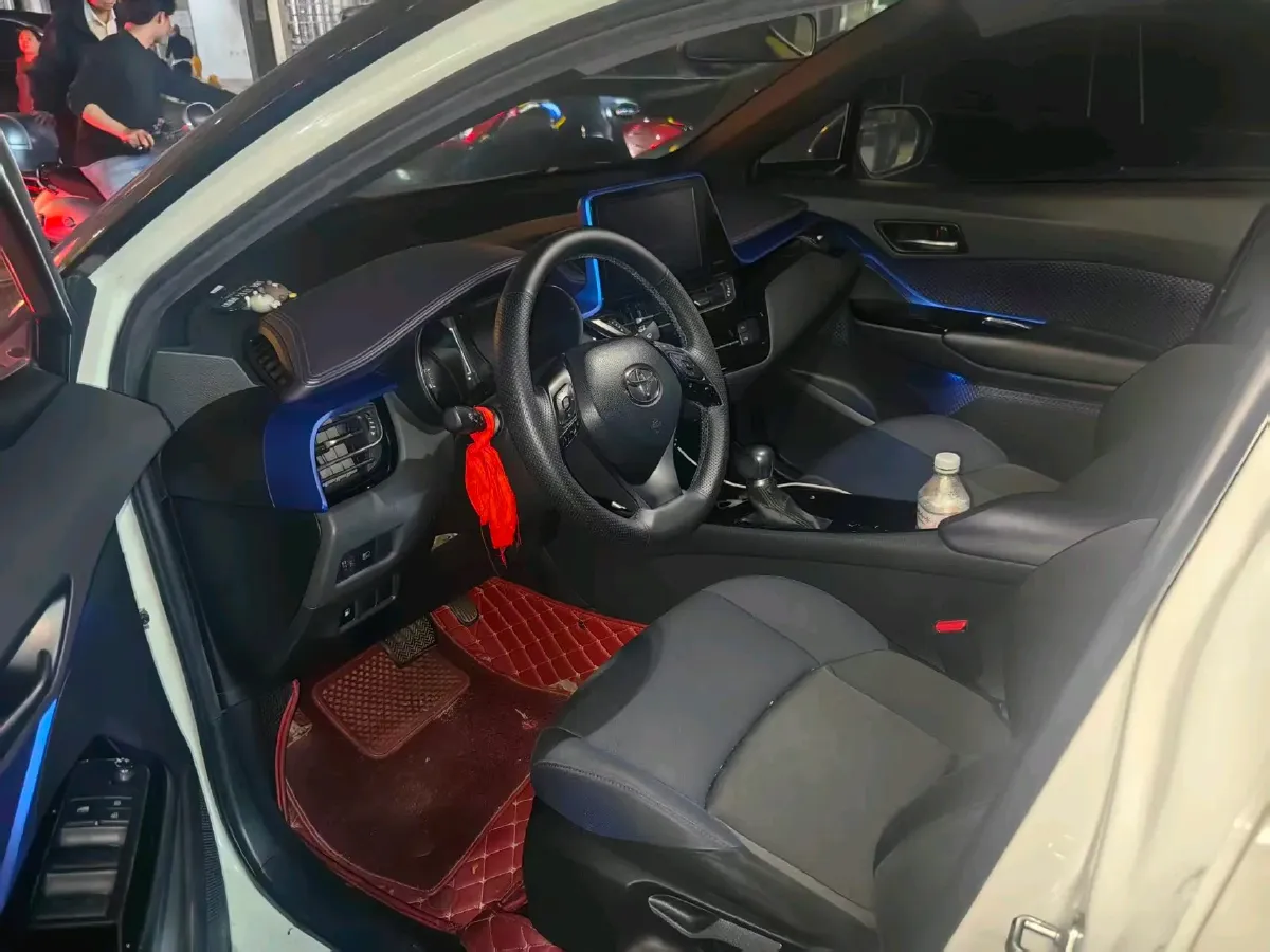 2018 Toyota C-HR 2.0L 171HP L4 CVT,autocango,china used car exporter,china ev exporter,chinese used car exporter,chinese used ev exporter