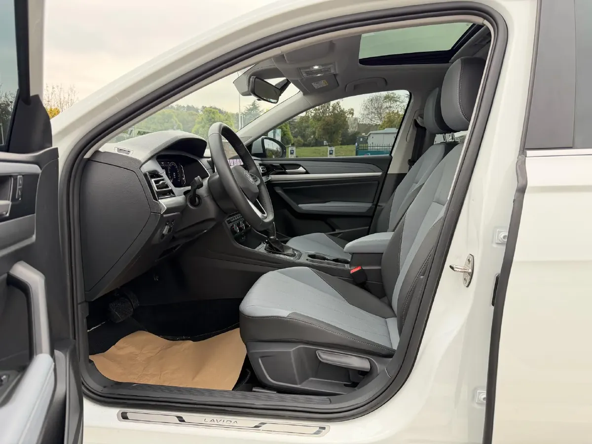 2024 Volkswagen Lavida 1.5L 110HP L4 6AT,autocango,china used car exporter,china ev exporter,chinese used car exporter,chinese used ev exporter
