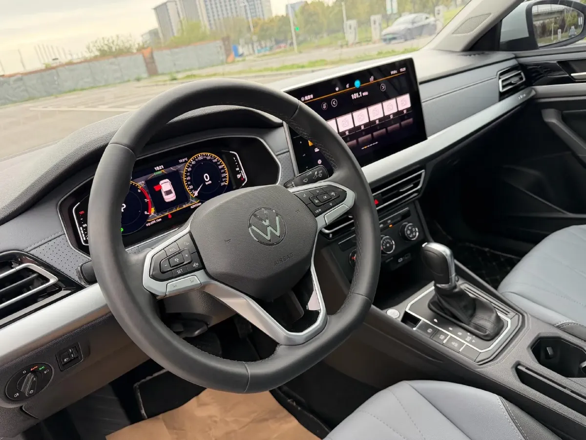 2024 Volkswagen Lavida 1.5L 110HP L4 6AT,autocango,china used car exporter,china ev exporter,chinese used car exporter,chinese used ev exporter