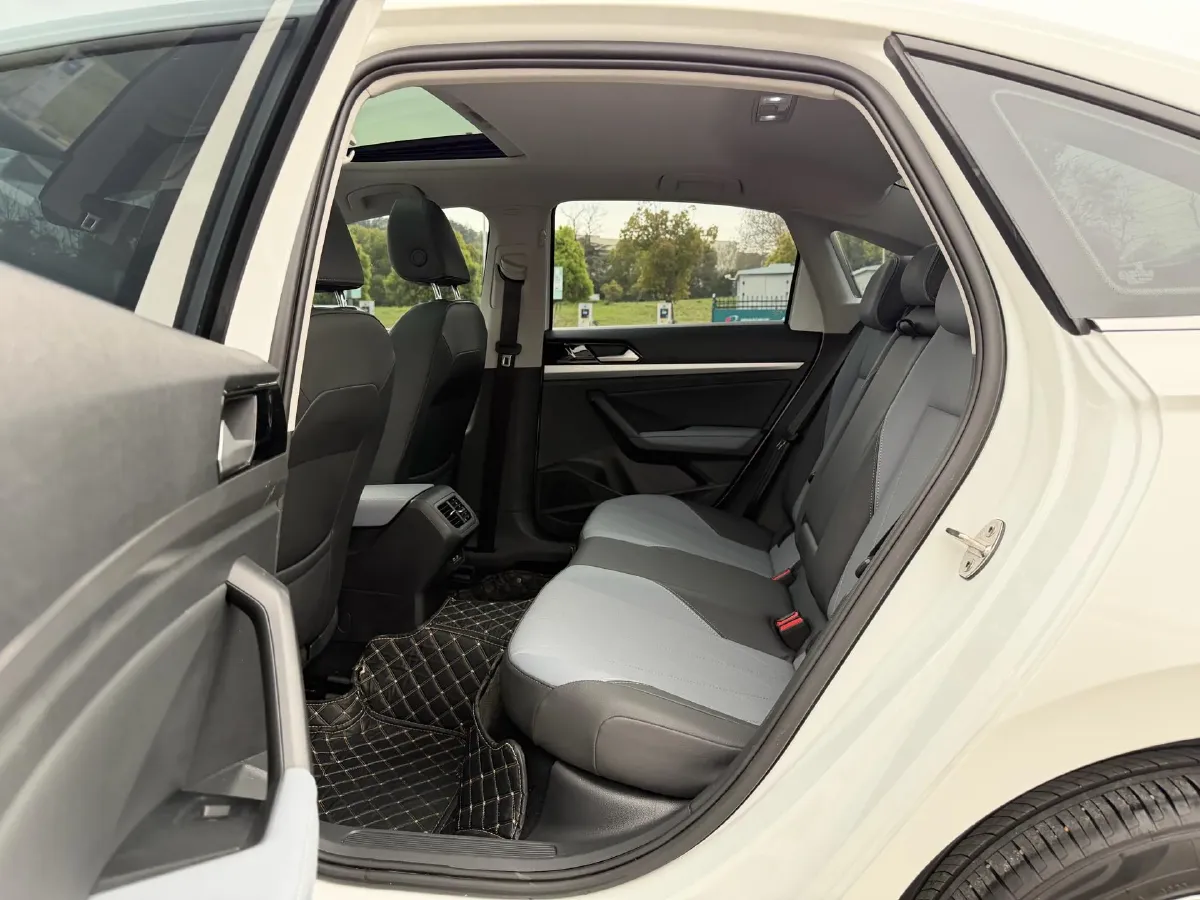 2024 Volkswagen Lavida 1.5L 110HP L4 6AT,autocango,china used car exporter,china ev exporter,chinese used car exporter,chinese used ev exporter