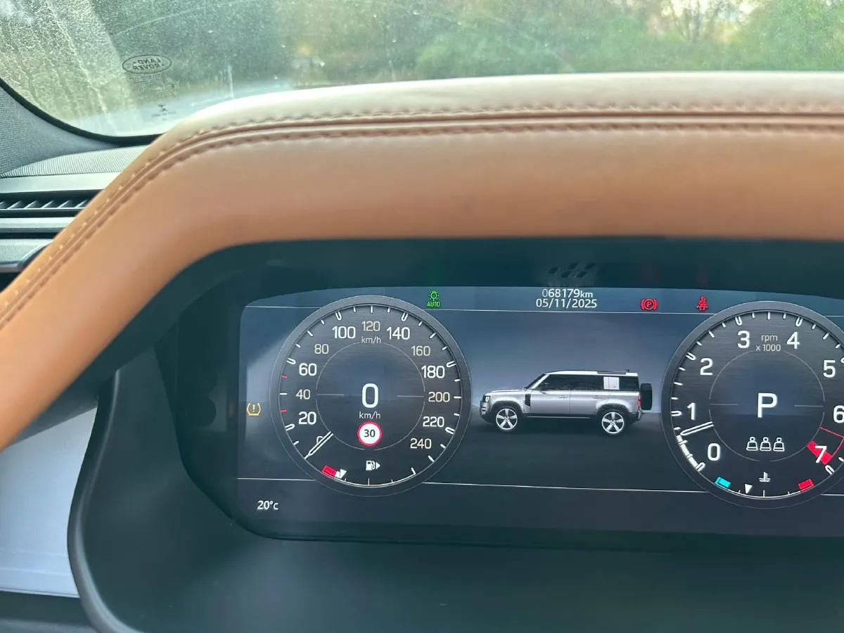 2023 Land Rover Defender 3.0T 400HP L6 8AT,autocango,china used car exporter,china ev exporter,chinese used car exporter,chinese used ev exporter