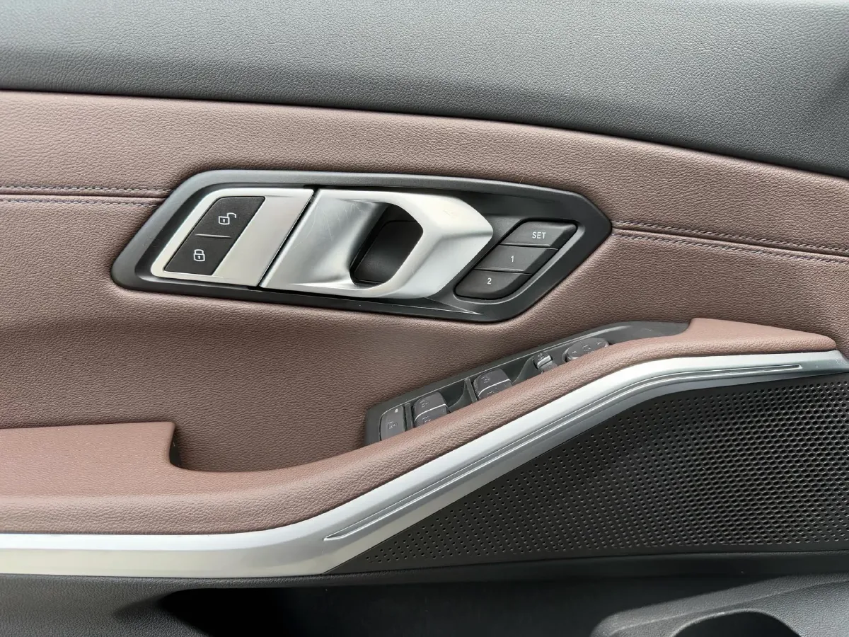 2023 BMW 3 Series 2.0T 184HP L4 8AT,autocango,china used car exporter,china ev exporter,chinese used car exporter,chinese used ev exporter