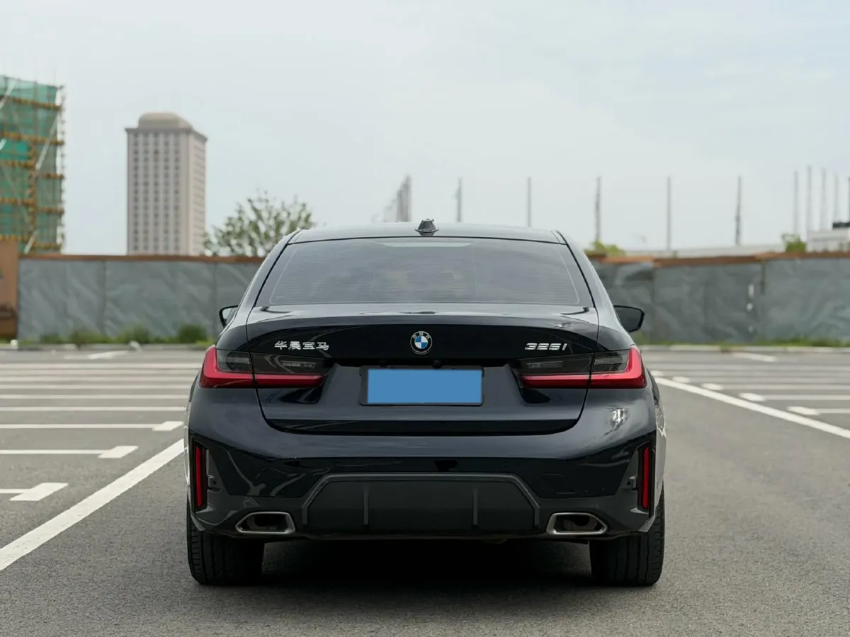 2023 BMW 3 Series 2.0T 184HP L4 8AT,autocango,china used car exporter,china ev exporter,chinese used car exporter,chinese used ev exporter