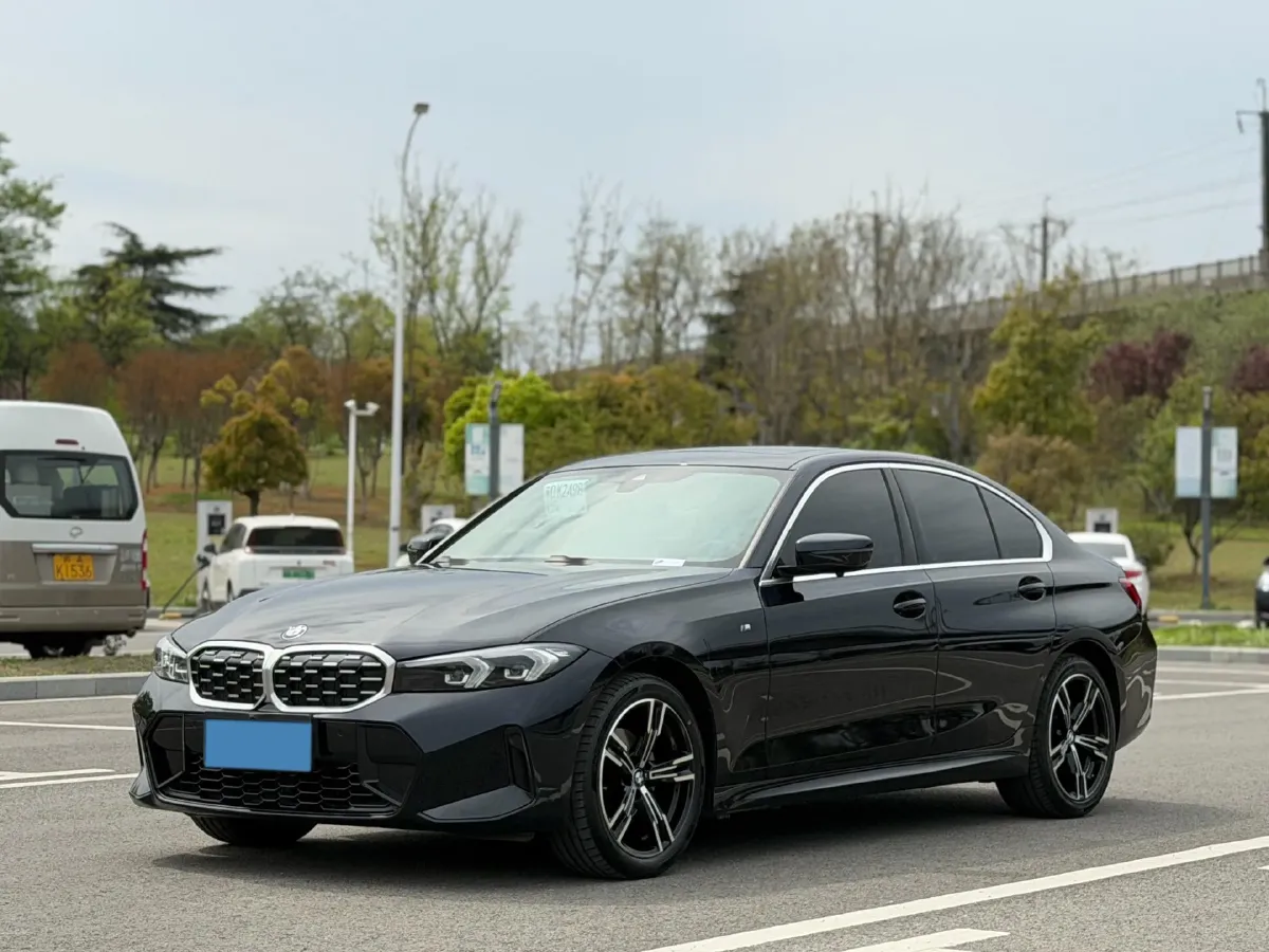 2023 BMW 3 Series 2.0T 184HP L4 8AT,autocango,china used car exporter,china ev exporter,chinese used car exporter,chinese used ev exporter