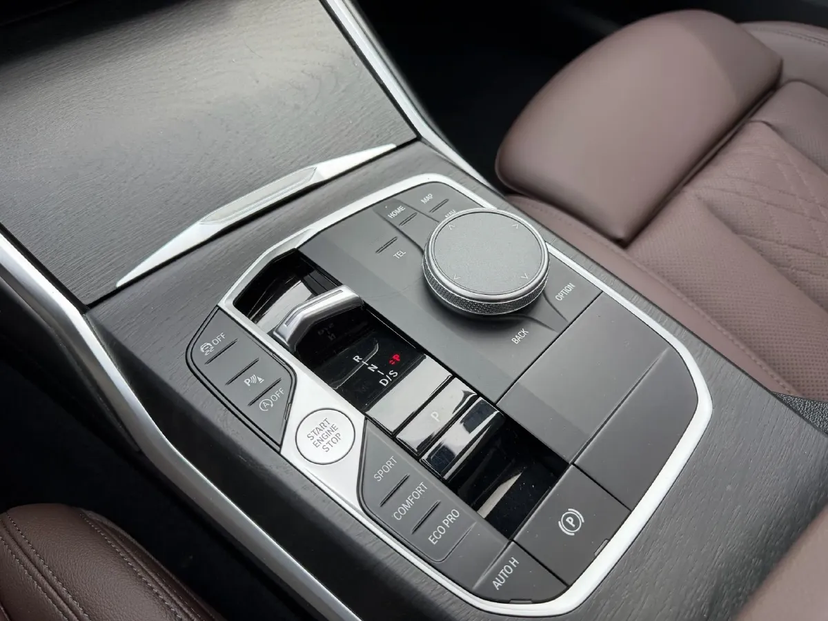 2023 BMW 3 Series 2.0T 184HP L4 8AT,autocango,china used car exporter,china ev exporter,chinese used car exporter,chinese used ev exporter