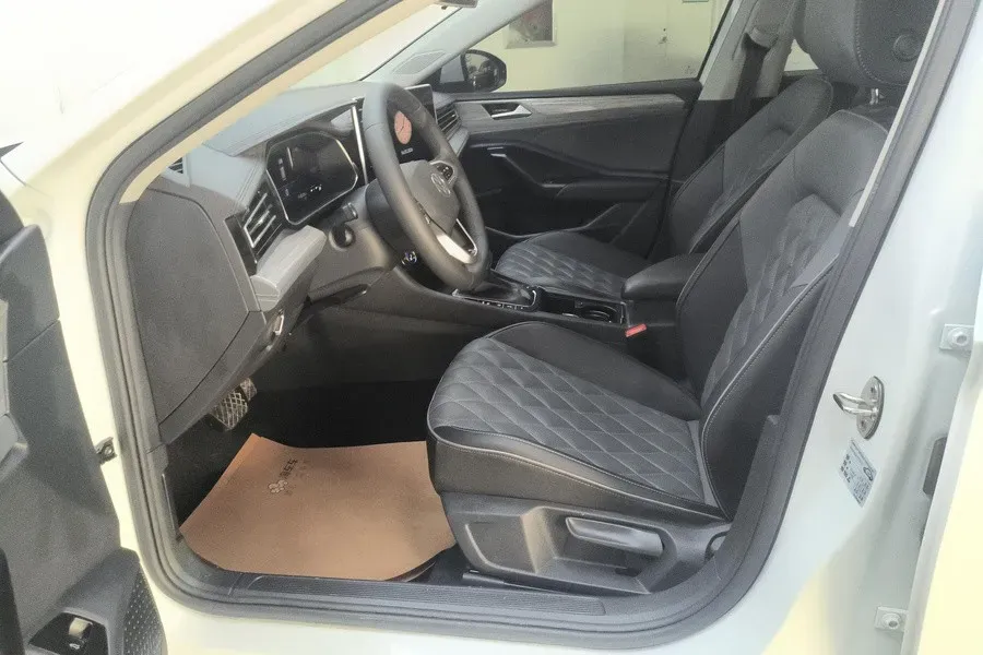 2023 Volkswagen Sagitar 1.5T 160HP L4 7DCT,autocango,china used car exporter,china ev exporter,chinese used car exporter,chinese used ev exporter