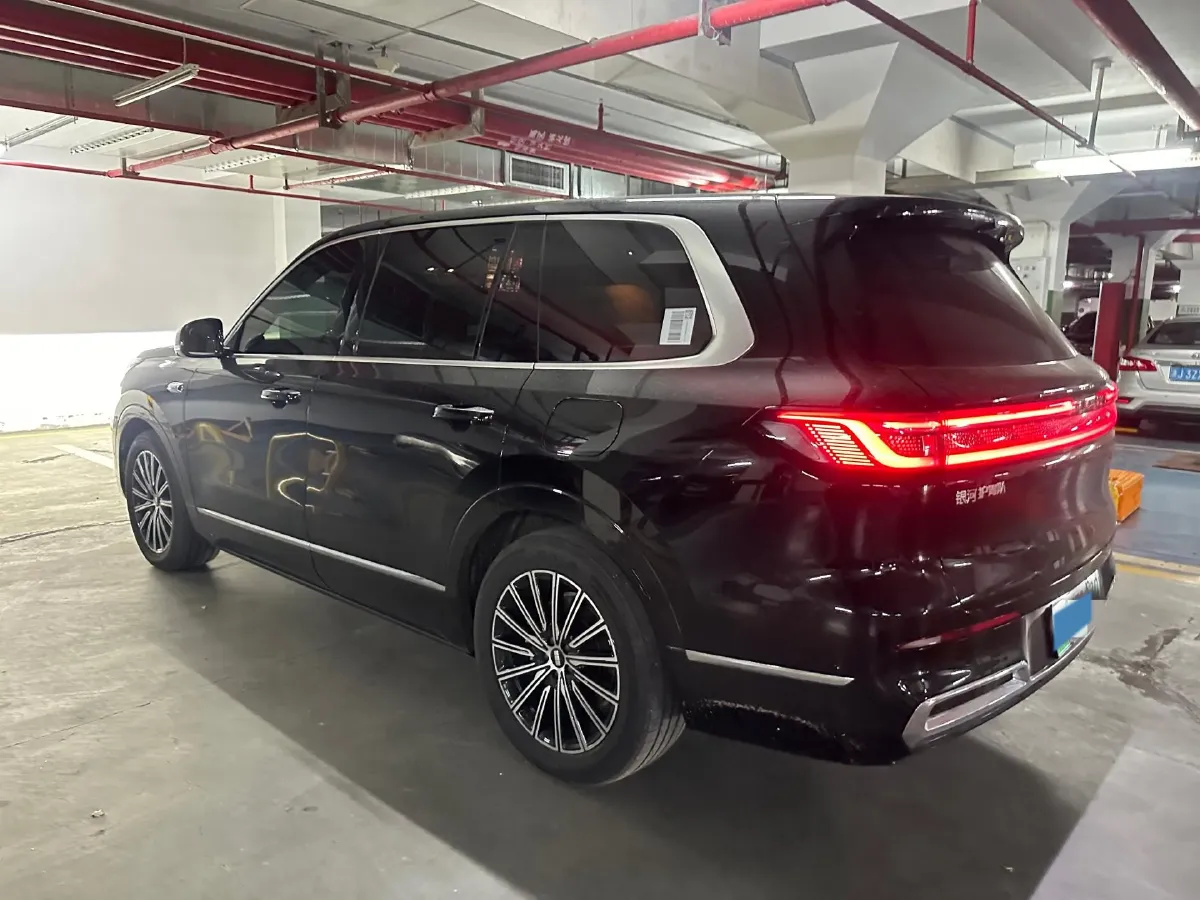 2025 Volkswagen Tiguan L 2.0T 220HP L4 7DCT,autocango,china used car exporter,china ev exporter,chinese used car exporter,chinese used ev exporter