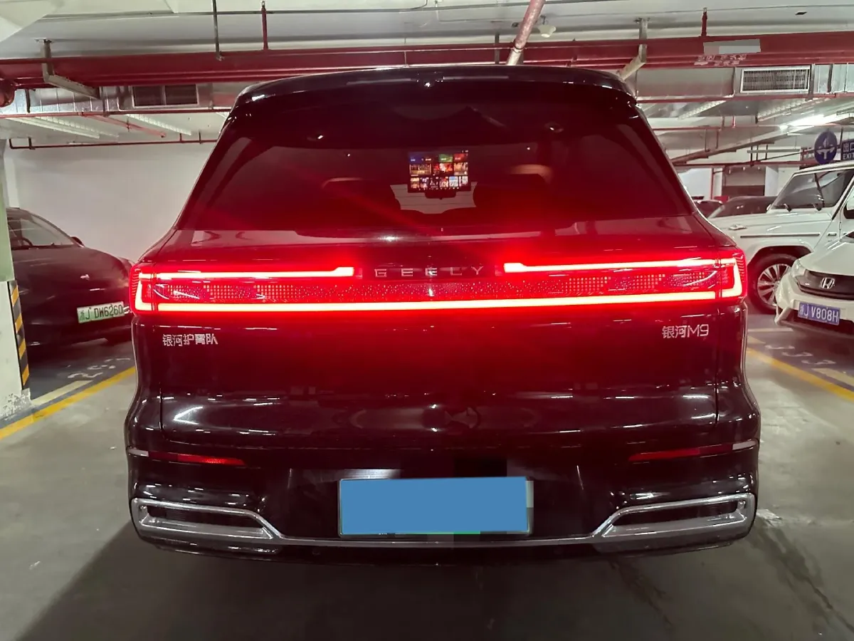 2025 Volkswagen Tiguan L 2.0T 220HP L4 7DCT,autocango,china used car exporter,china ev exporter,chinese used car exporter,chinese used ev exporter