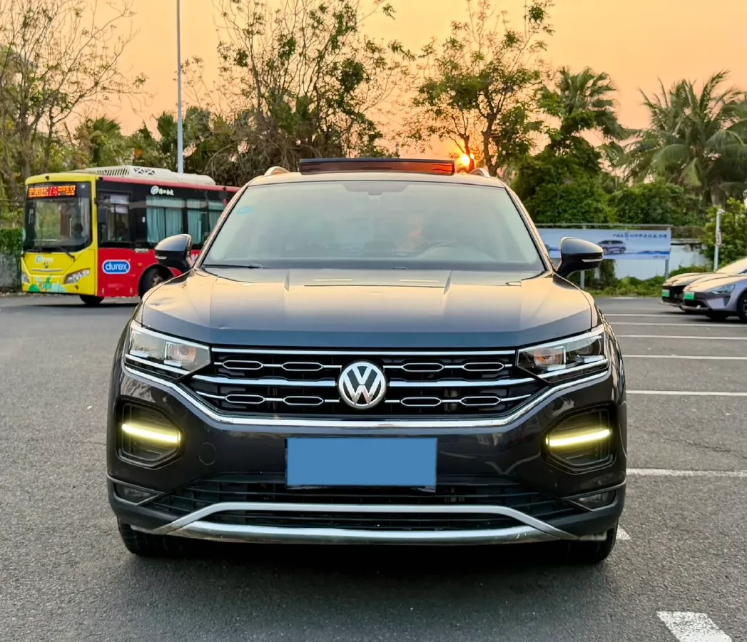 2019 Jeep Cherokee 2.0T 234HP L4 9AT,autocango,china used car exporter,china ev exporter,chinese used car exporter,chinese used ev exporter