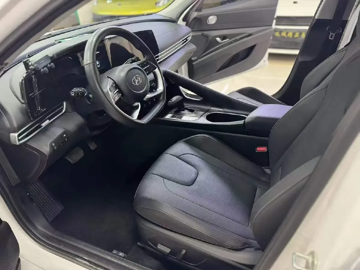 2023 Hyundai Elantra 1.5L 115HP L4 CVT,autocango,china used car exporter,china ev exporter,chinese used car exporter,chinese used ev exporter