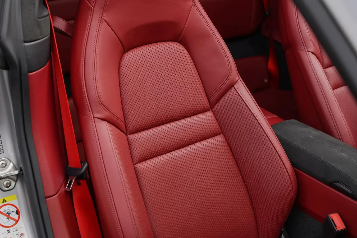 2023 Porsche 911 3.0T 450HP H6 8DCT,autocango,china used car exporter,china ev exporter,chinese used car exporter,chinese used ev exporter