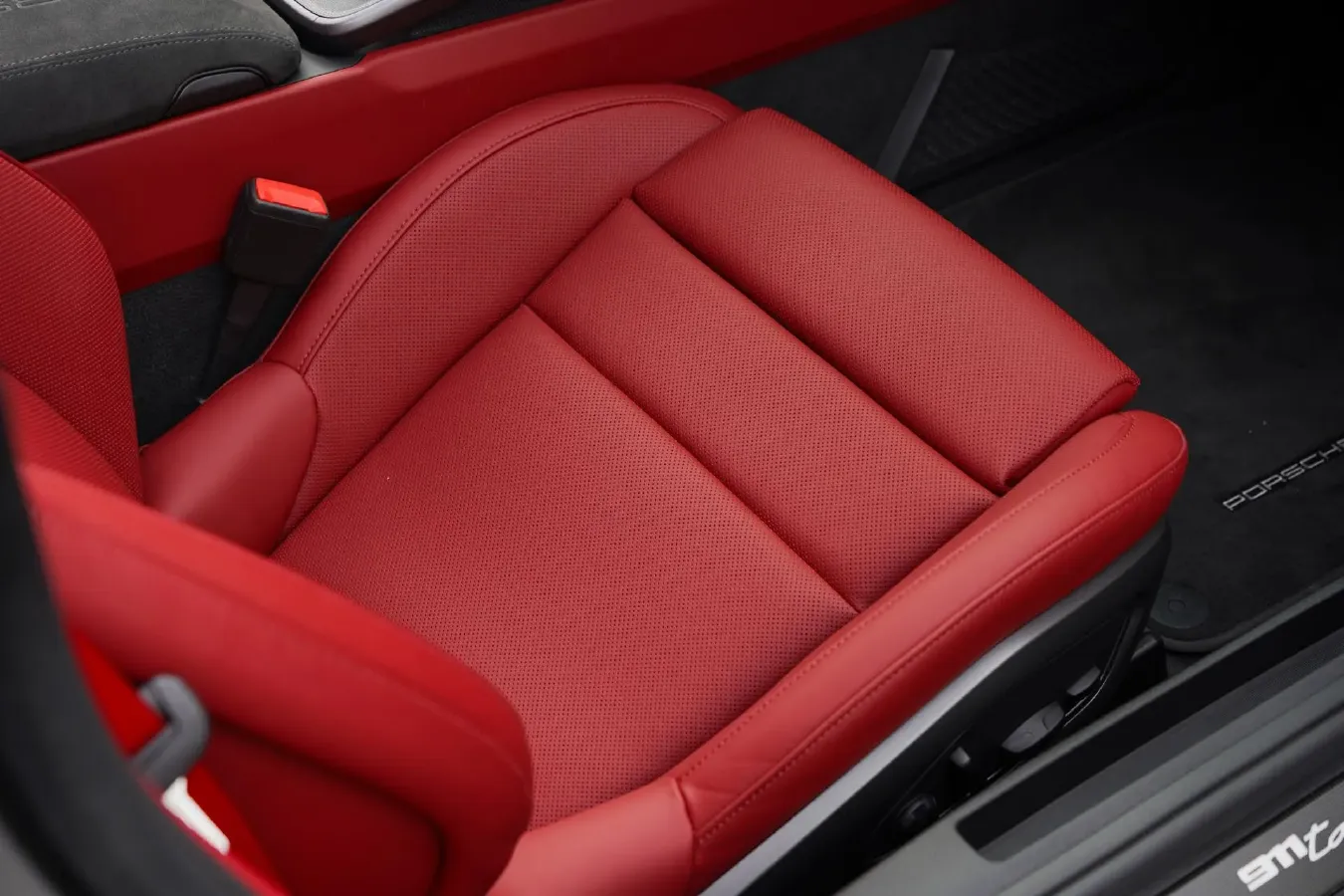 2023 Porsche 911 3.0T 450HP H6 8DCT,autocango,china used car exporter,china ev exporter,chinese used car exporter,chinese used ev exporter