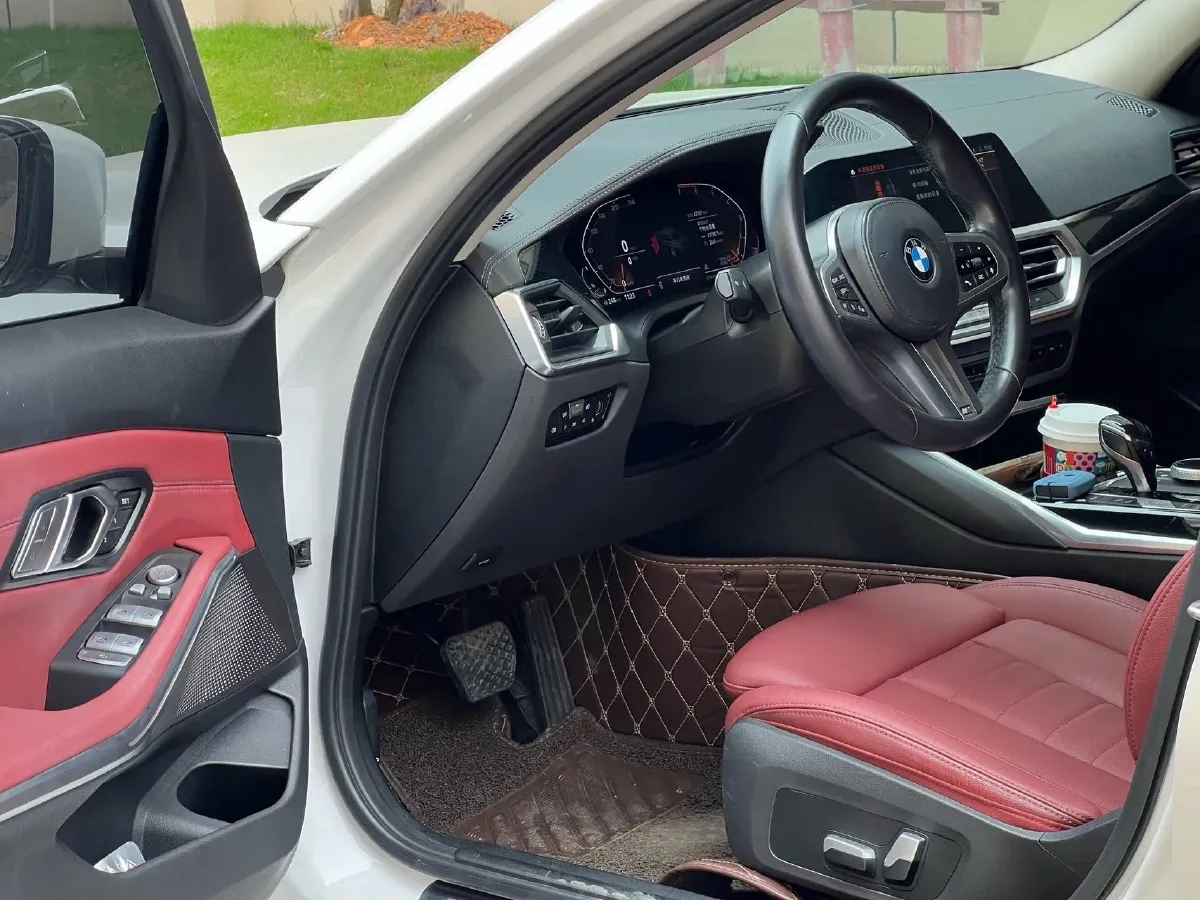 2021 BMW 3 Series 2.0T 156HP L4 8AT,autocango,china used car exporter,china ev exporter,chinese used car exporter,chinese used ev exporter