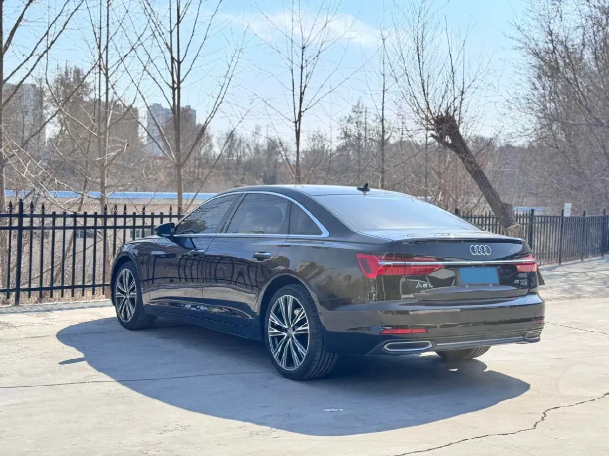 2020 Audi A6L 2.0T 224HP L4 7DCT,autocango,china used car exporter,china ev exporter,chinese used car exporter,chinese used ev exporter