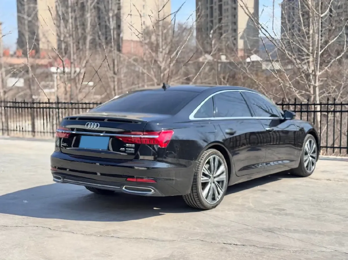 2020 Audi A6L 2.0T 224HP L4 7DCT,autocango,china used car exporter,china ev exporter,chinese used car exporter,chinese used ev exporter