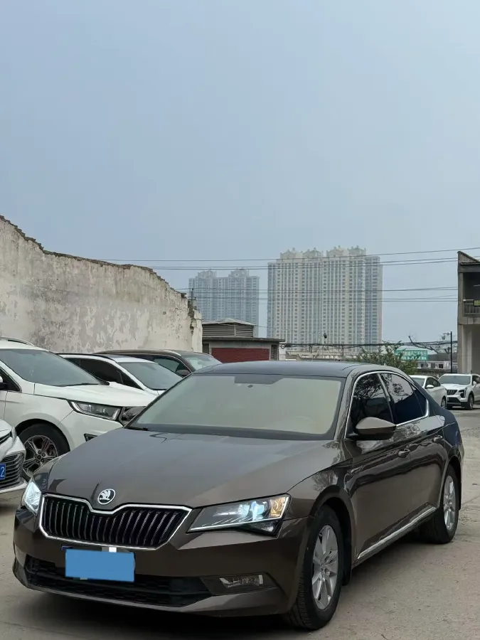 2016 Skoda Superb 1.8T 180HP L4 7DCT,autocango,china used car exporter,china ev exporter,chinese used car exporter,chinese used ev exporter