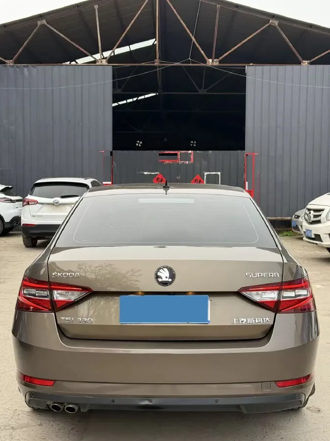 2016 Skoda Superb 1.8T 180HP L4 7DCT,autocango,china used car exporter,china ev exporter,chinese used car exporter,chinese used ev exporter