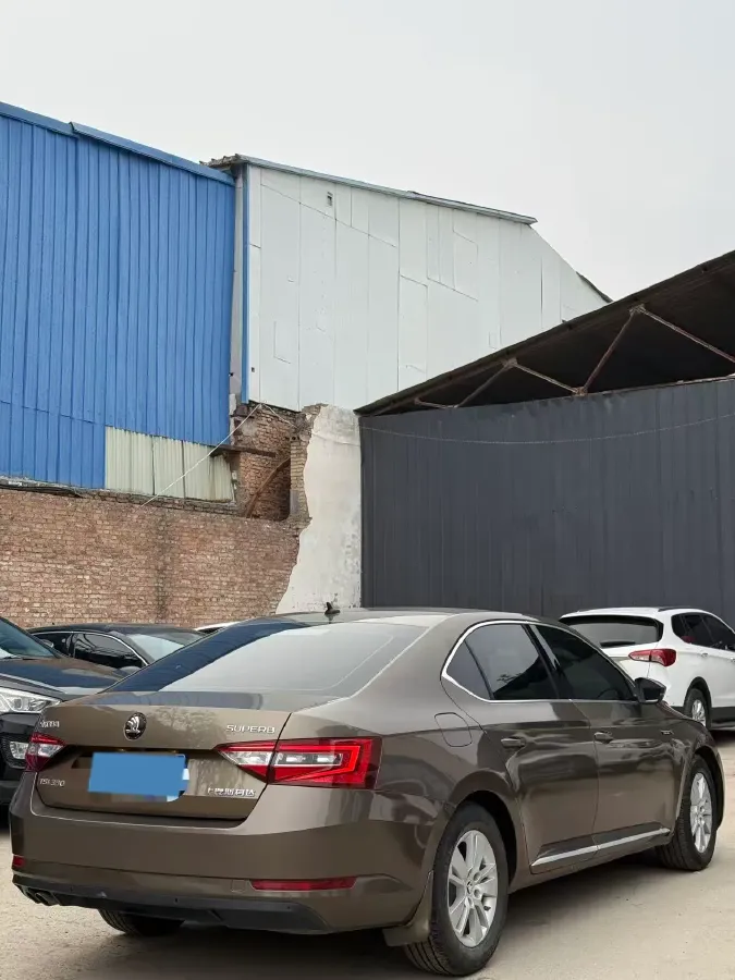 2016 Skoda Superb 1.8T 180HP L4 7DCT,autocango,china used car exporter,china ev exporter,chinese used car exporter,chinese used ev exporter