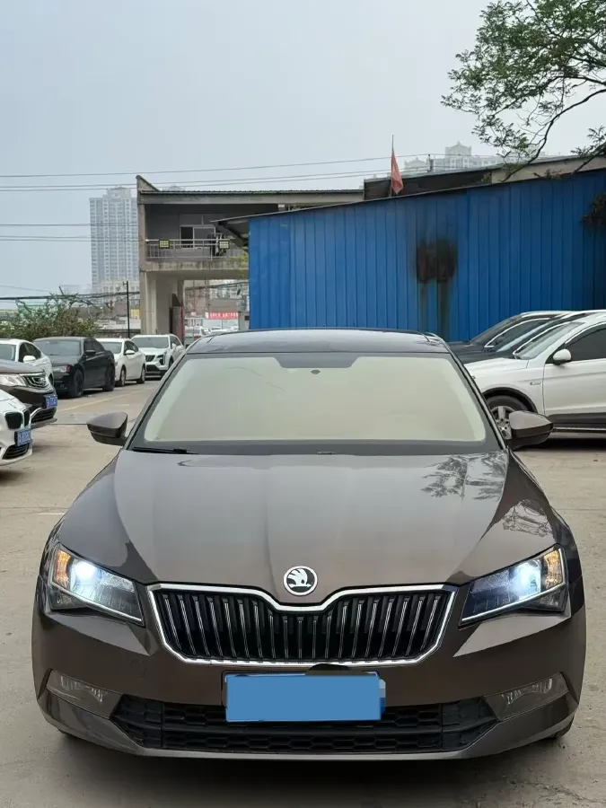 2016 Skoda Superb 1.8T 180HP L4 7DCT,autocango,china used car exporter,china ev exporter,chinese used car exporter,chinese used ev exporter
