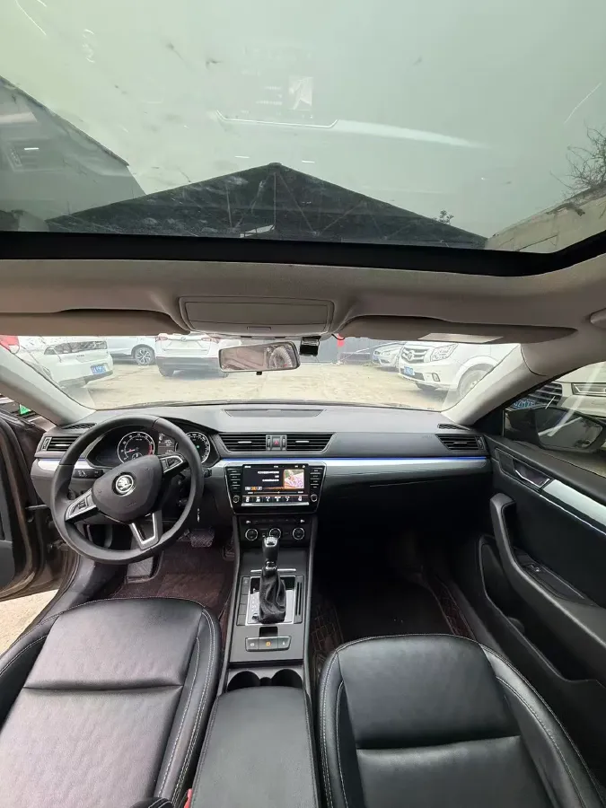 2016 Skoda Superb 1.8T 180HP L4 7DCT,autocango,china used car exporter,china ev exporter,chinese used car exporter,chinese used ev exporter