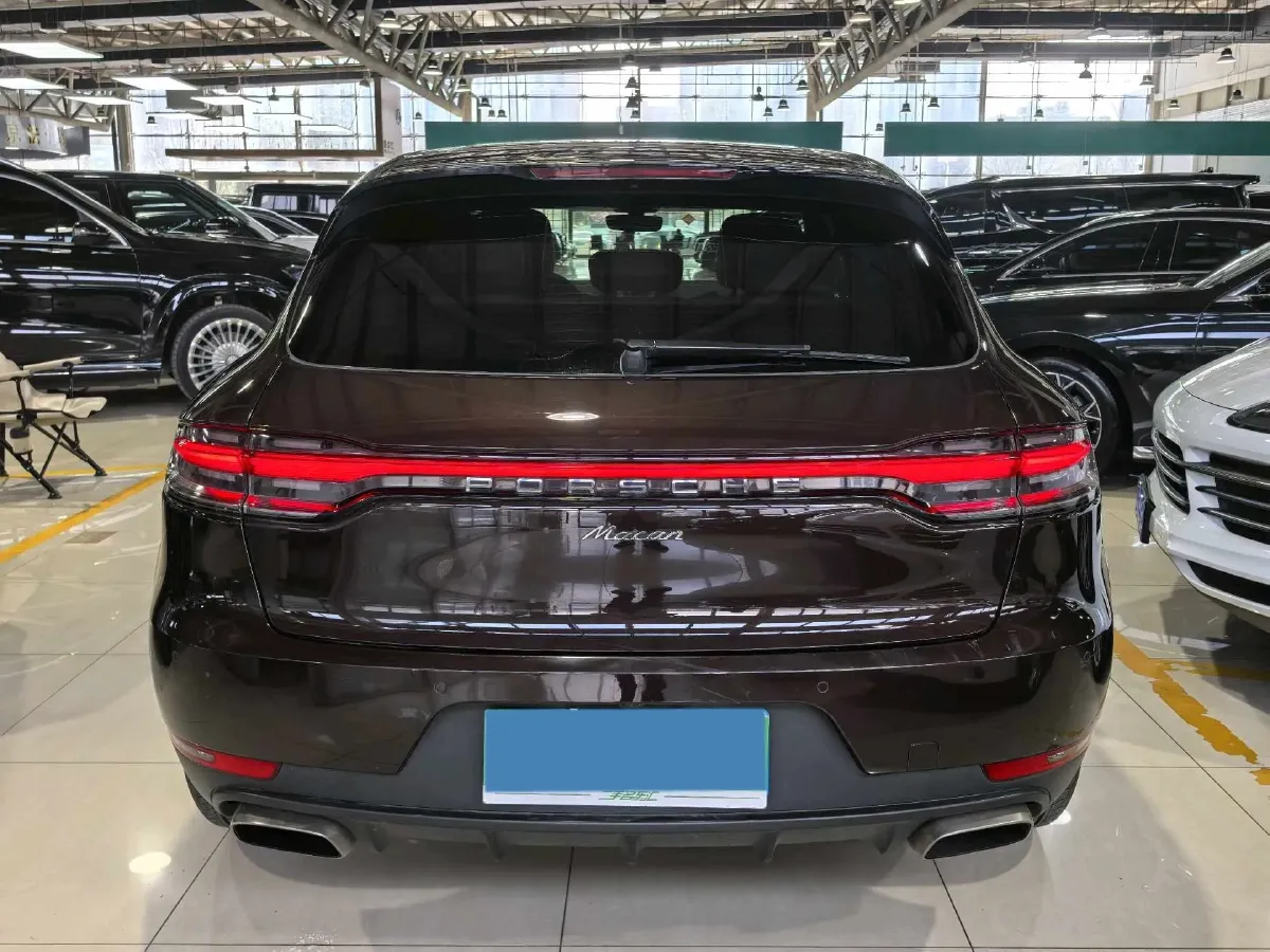2021 Porsche Macan 2.0T 252HP L4 7DCT,autocango,china used car exporter,china ev exporter,chinese used car exporter,chinese used ev exporter