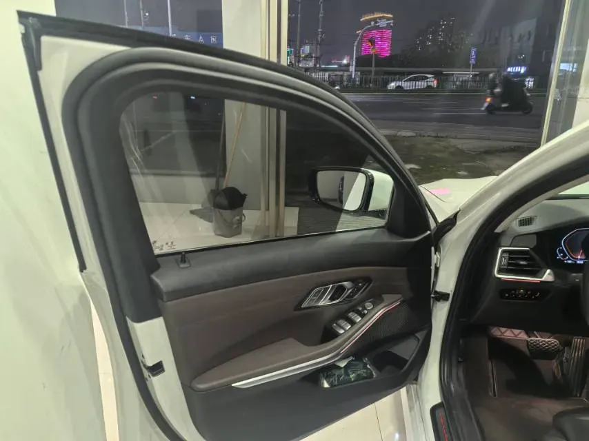 2020 BMW 3 Series 2.0T 184HP L4 8AT,autocango,china used car exporter,china ev exporter,chinese used car exporter,chinese used ev exporter