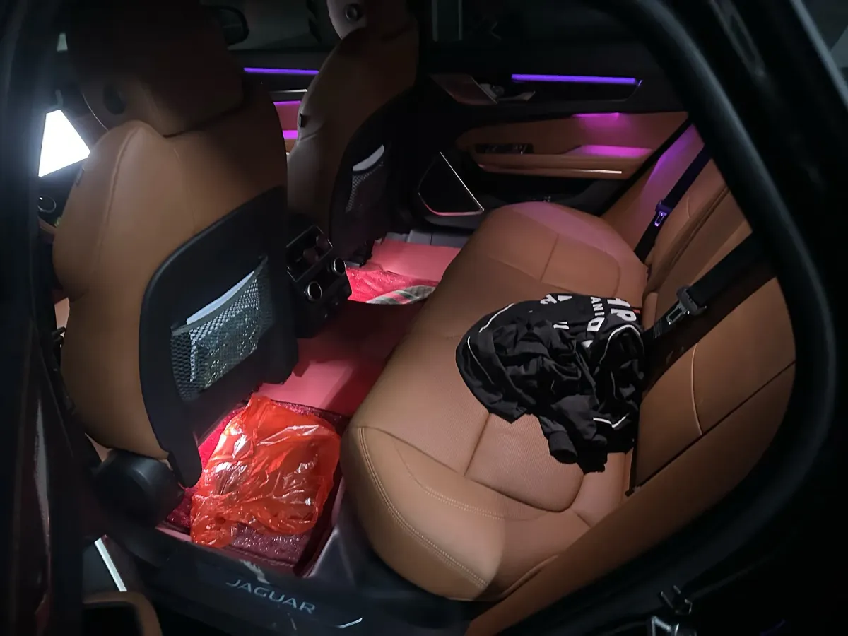 2025 Jaguar XFL 2.0T 300HP L4 8AT,autocango,china used car exporter,china ev exporter,chinese used car exporter,chinese used ev exporter