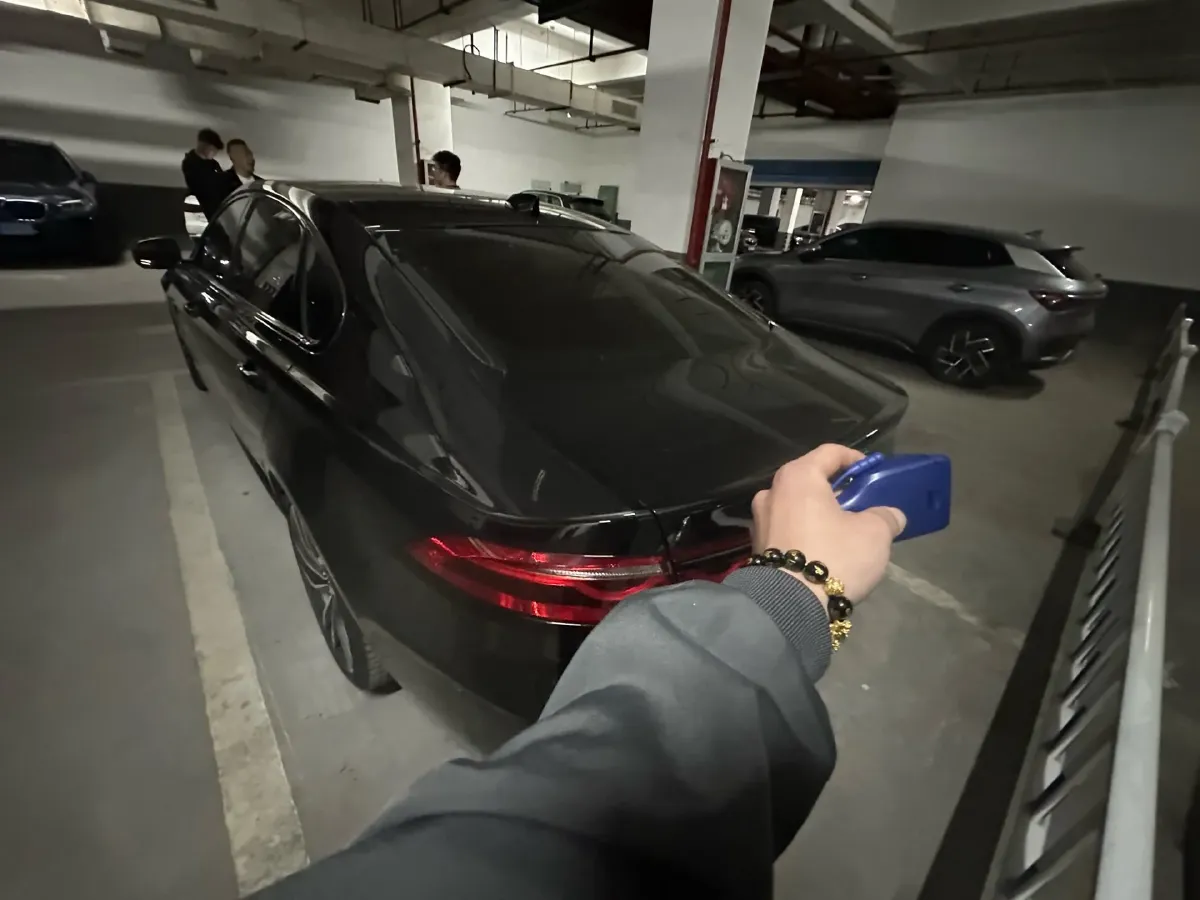 2025 Jaguar XFL 2.0T 300HP L4 8AT,autocango,china used car exporter,china ev exporter,chinese used car exporter,chinese used ev exporter