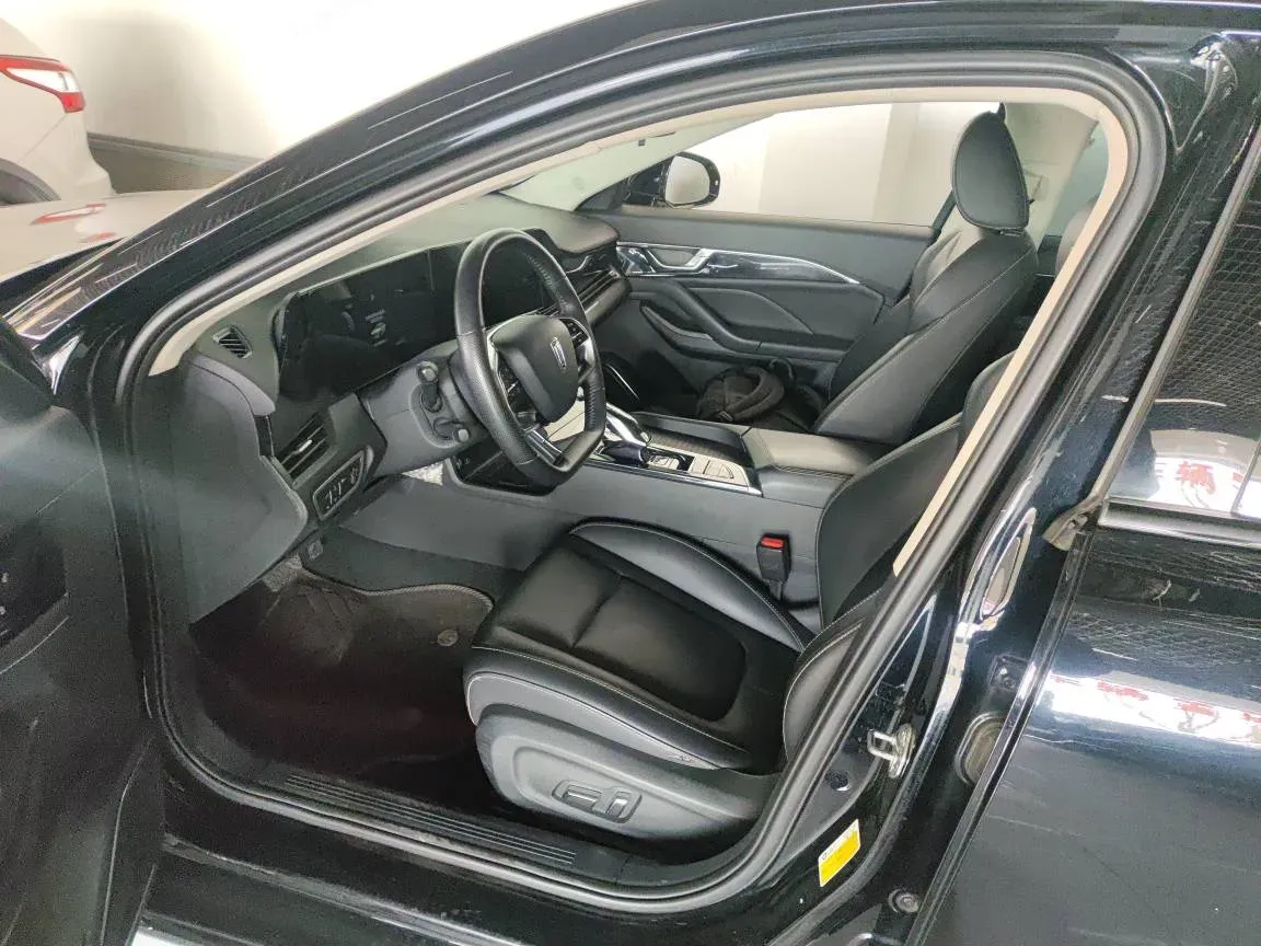 2023 Bestune B70 1.5T 169HP L4 7DCT,autocango,china used car exporter,china ev exporter,chinese used car exporter,chinese used ev exporter