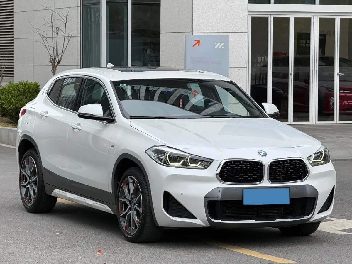 2021 BMW X2 2.0T 192HP L4 7DCT,autocango,china used car exporter,china ev exporter,chinese used car exporter,chinese used ev exporter