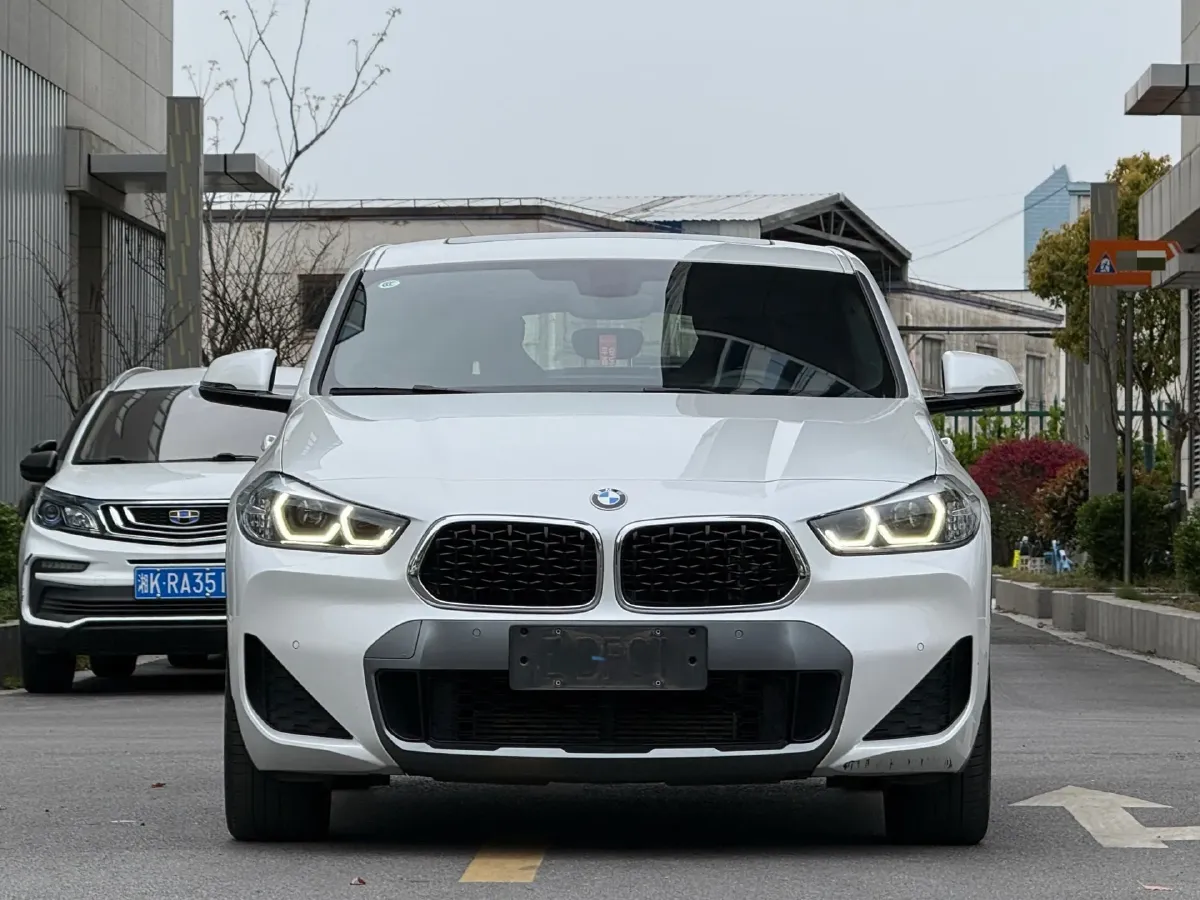 2021 BMW X2 2.0T 192HP L4 7DCT,autocango,china used car exporter,china ev exporter,chinese used car exporter,chinese used ev exporter