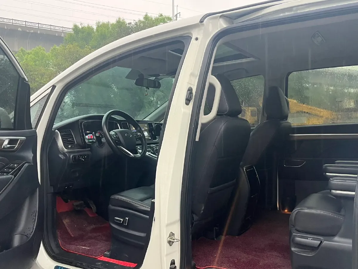 2021 GAC Trumpchi M8 2.0T 252HP L4 8AT,autocango,china used car exporter,china ev exporter,chinese used car exporter,chinese used ev exporter