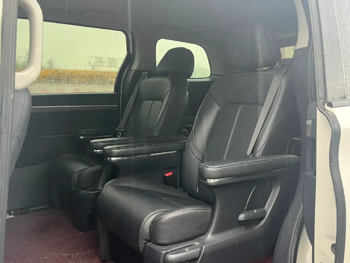 2021 GAC Trumpchi M8 2.0T 252HP L4 8AT,autocango,china used car exporter,china ev exporter,chinese used car exporter,chinese used ev exporter