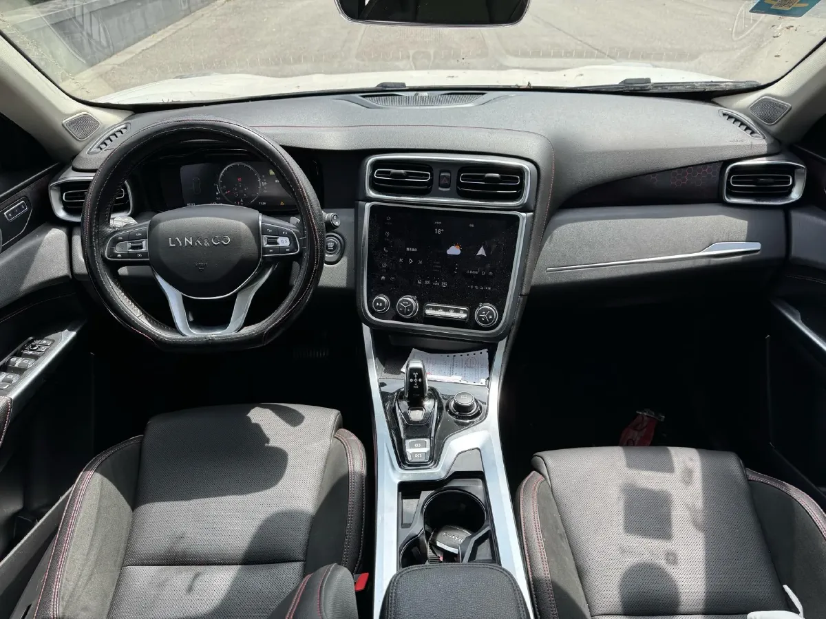 2019 LYNK&CO 01 2.0T 190HP L4 7DCT,autocango,china used car exporter,china ev exporter,chinese used car exporter,chinese used ev exporter