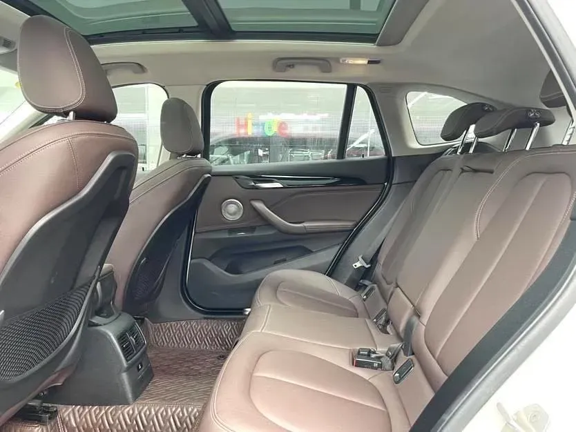 2022 BMW X1 2.0T 192HP L4 7DCT,autocango,china used car exporter,china ev exporter,chinese used car exporter,chinese used ev exporter