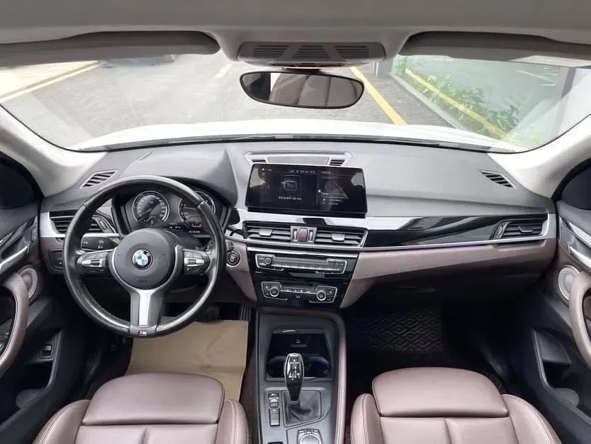 2022 BMW X1 2.0T 192HP L4 7DCT,autocango,china used car exporter,china ev exporter,chinese used car exporter,chinese used ev exporter