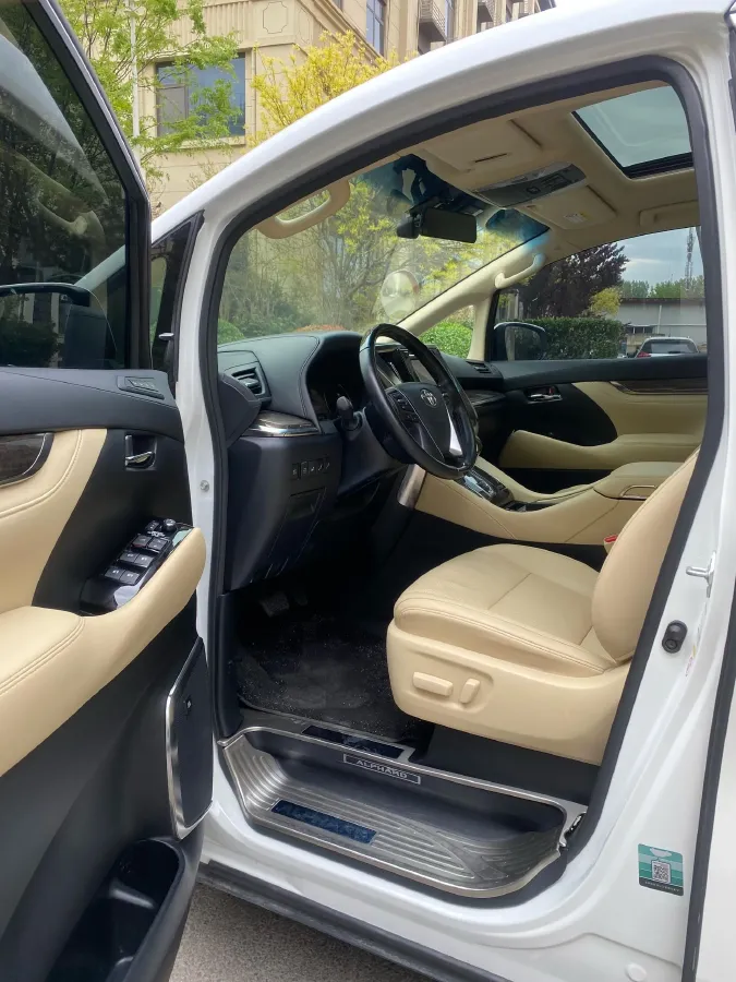 2018 Toyota Alphard 3.5L 301HP V6 8AT,autocango,china used car exporter,china ev exporter,chinese used car exporter,chinese used ev exporter