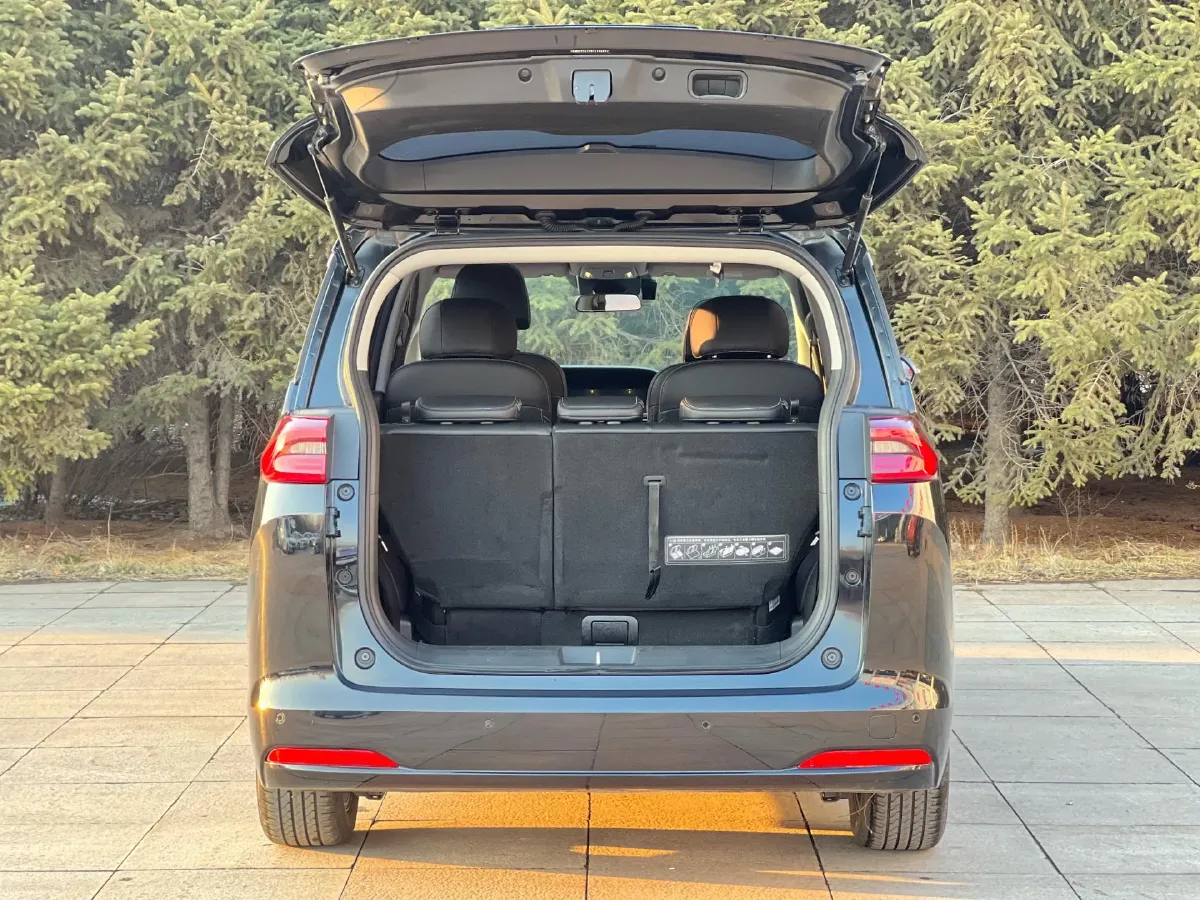 2023 GAC Trumpchi M6 1.5T 177HP L4 7DCT,autocango,china used car exporter,china ev exporter,chinese used car exporter,chinese used ev exporter