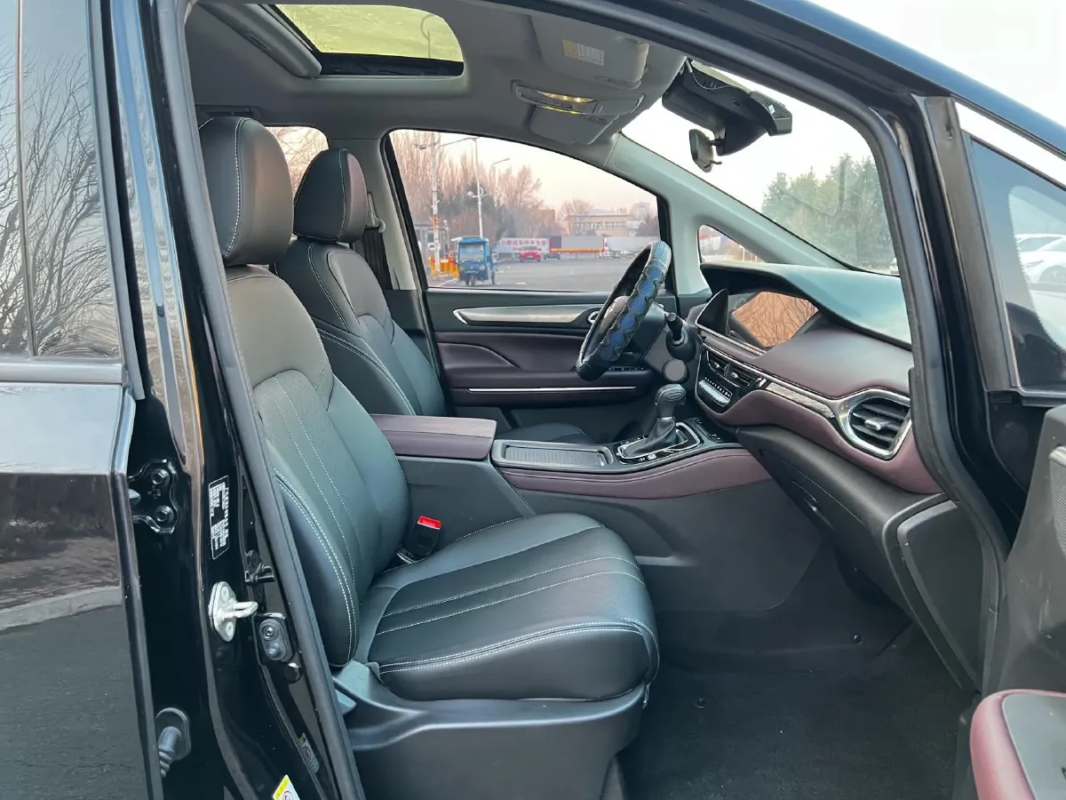 2023 GAC Trumpchi M6 1.5T 177HP L4 7DCT,autocango,china used car exporter,china ev exporter,chinese used car exporter,chinese used ev exporter