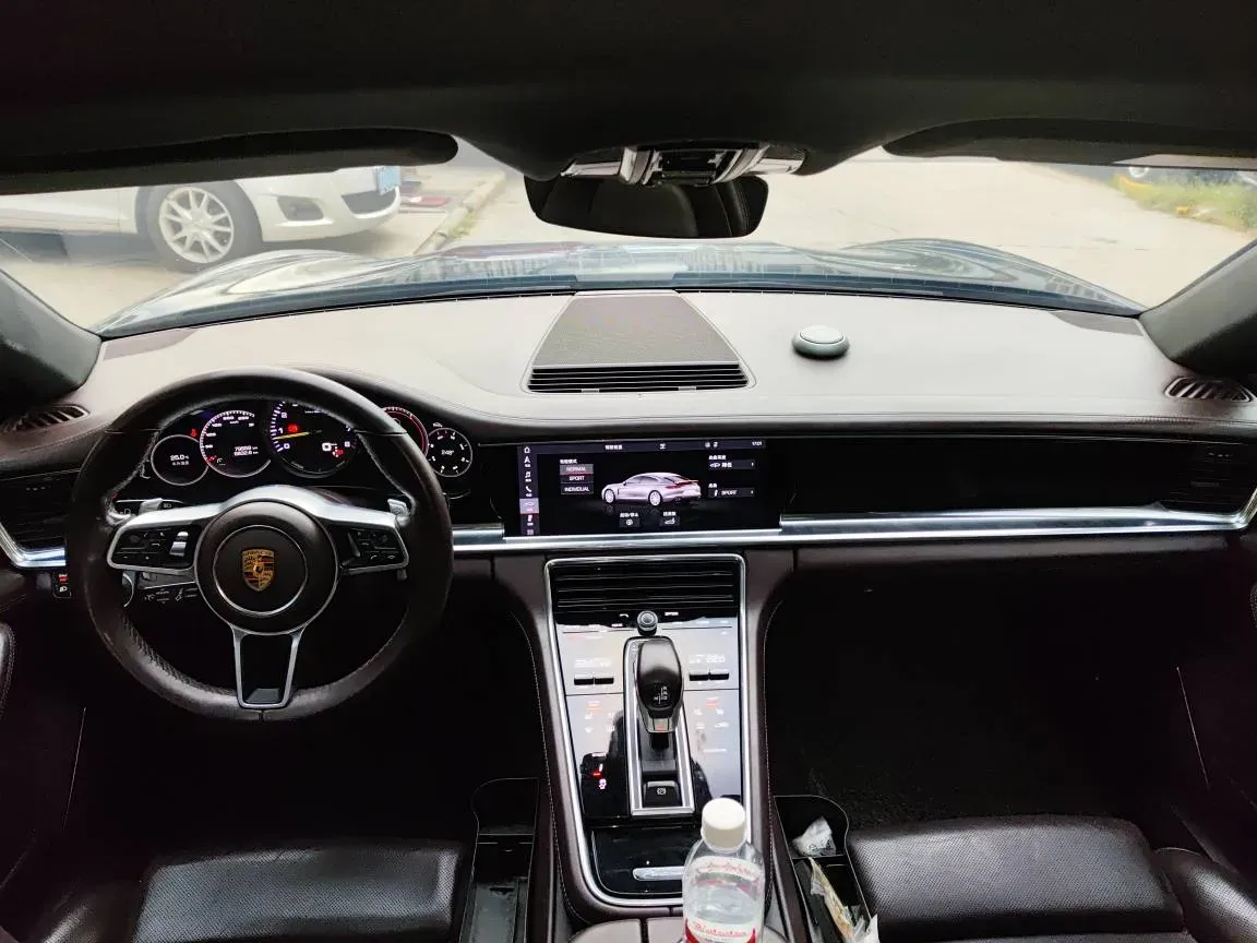 2019 Porsche Panamera 2.9T 330HP V6 8DCT,autocango,china used car exporter,china ev exporter,chinese used car exporter,chinese used ev exporter