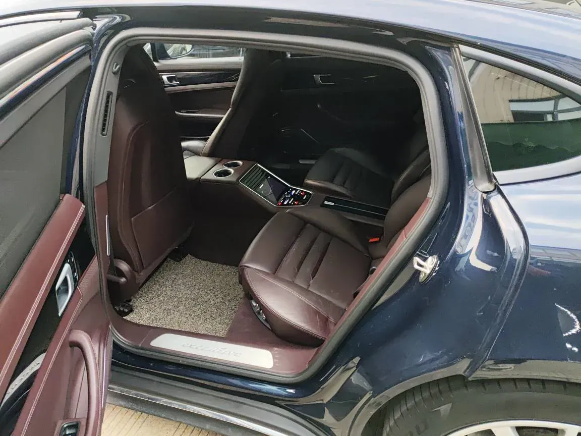 2019 Porsche Panamera 2.9T 330HP V6 8DCT,autocango,china used car exporter,china ev exporter,chinese used car exporter,chinese used ev exporter