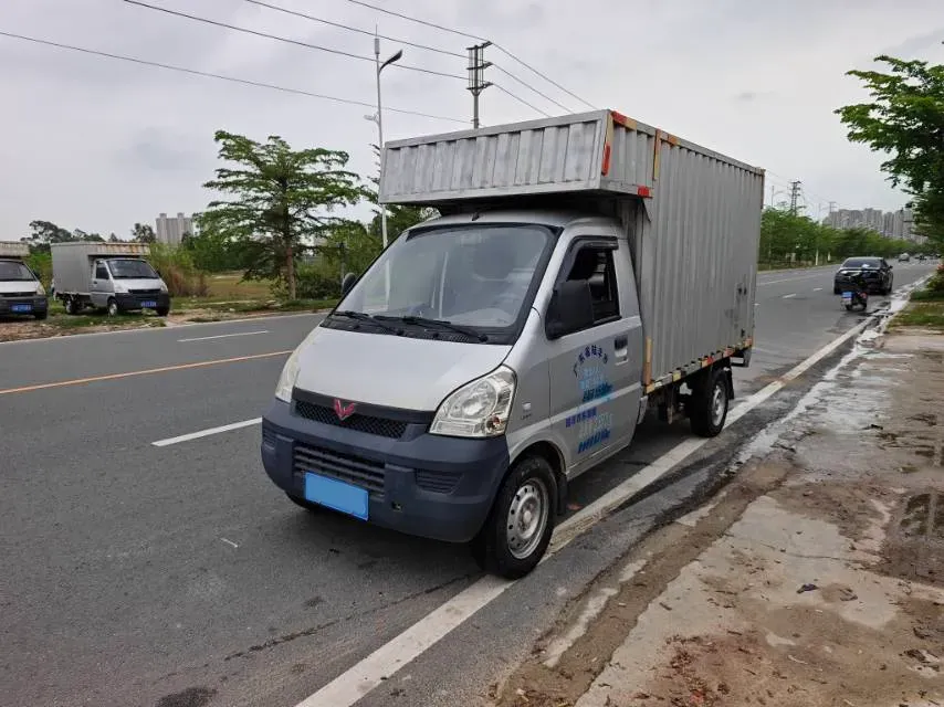 2018 WuLing RongGuang New Truck 1.5L 107HP L4 5MT,autocango,china used car exporter,china ev exporter,chinese used car exporter,chinese used ev exporter
