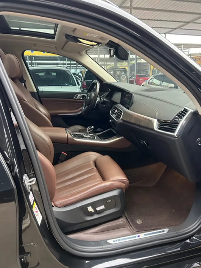 2021 BMW X5 2.0T 265HP L4 8AT,autocango,china used car exporter,china ev exporter,chinese used car exporter,chinese used ev exporter