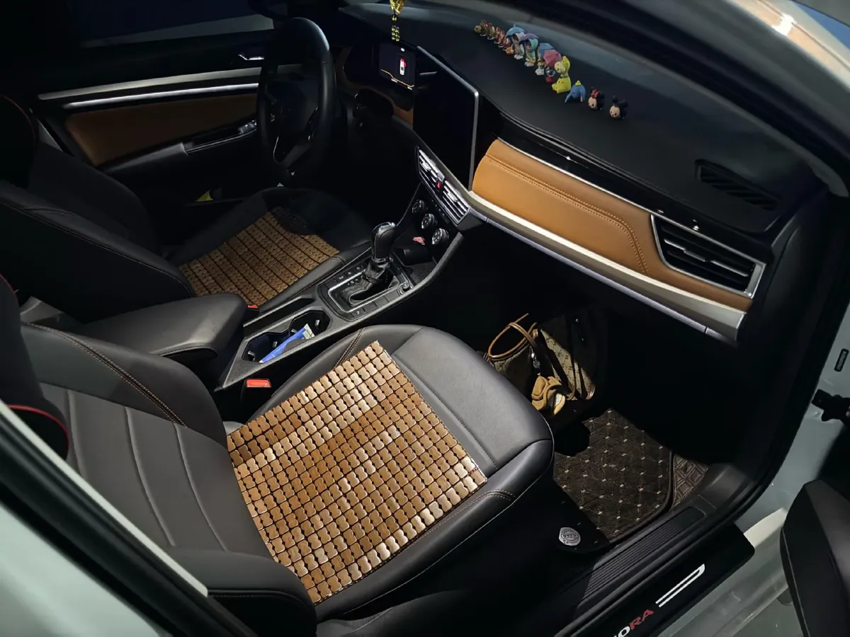 2023 Volkswagen Bora 1.2T 116HP L4 7DCT,autocango,china used car exporter,china ev exporter,chinese used car exporter,chinese used ev exporter